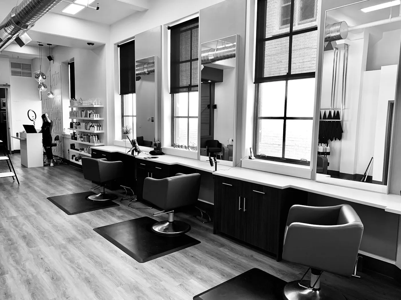 Ambiance du salon : un coiffeur indépendant qui prend le temps